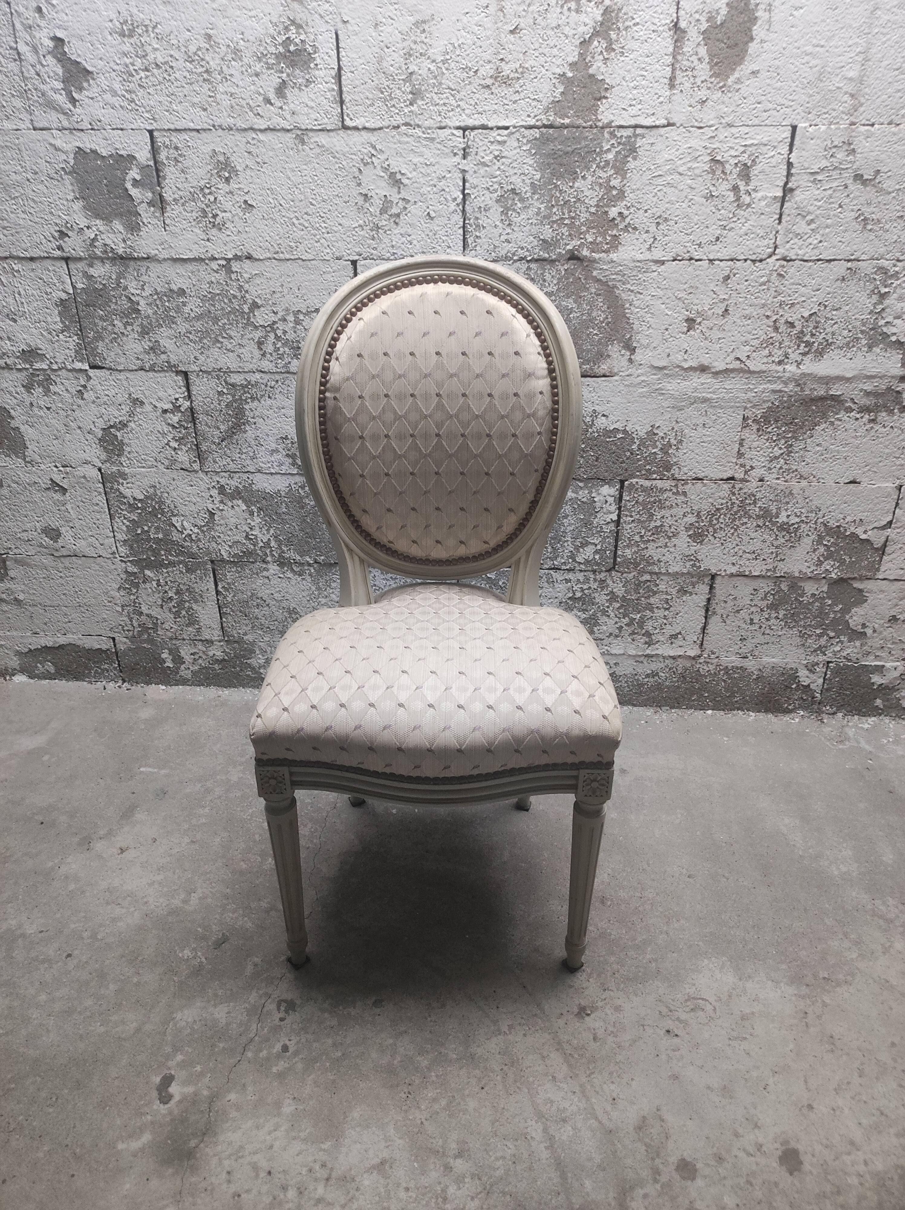 Lot de 6 chaises + 2 fauteuils médaillon style Louis XVI