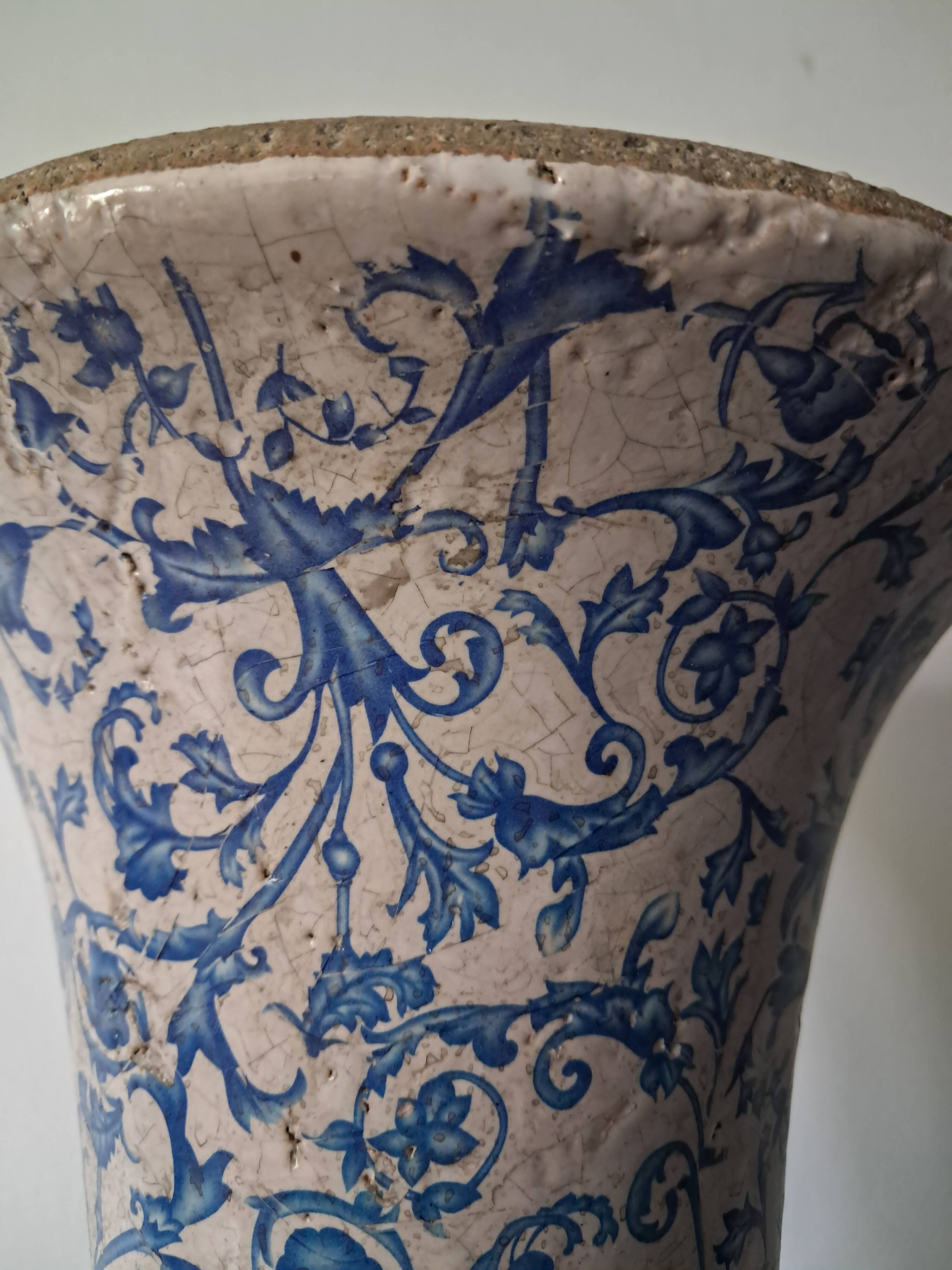 Medici Vase Planter in Cement and Earthenware