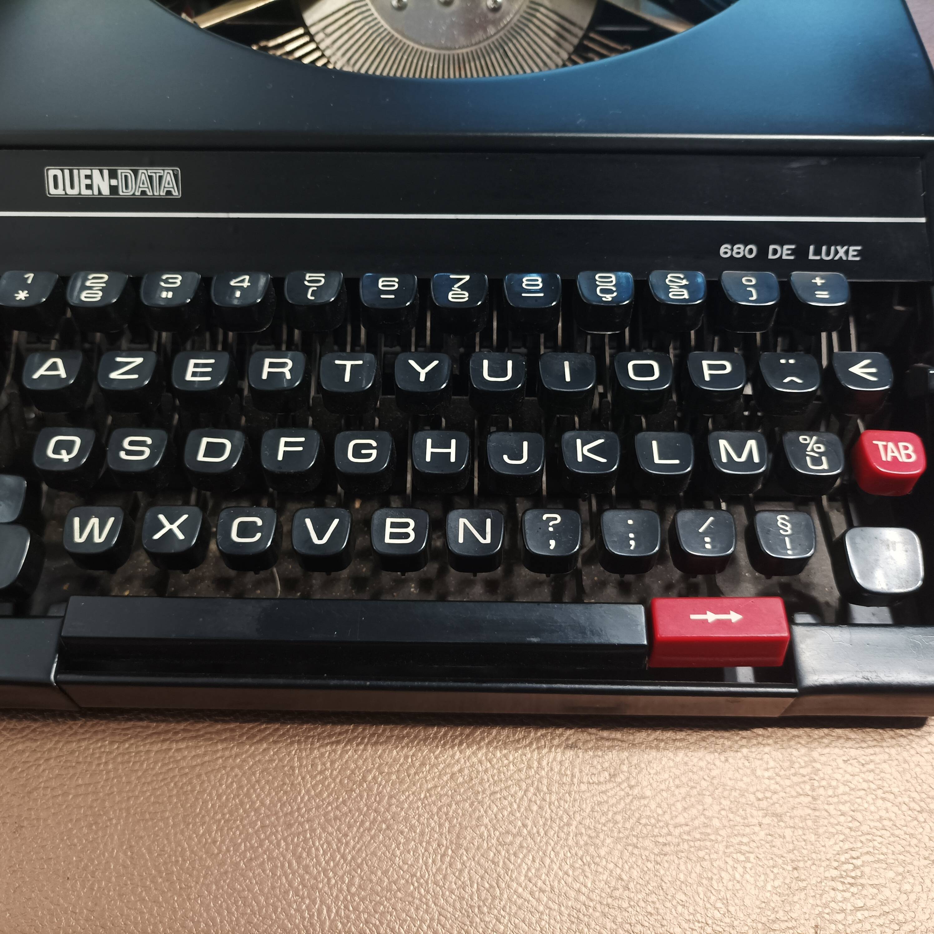 Quen Data 680 De Luxe BLACK typewriter revised new ribbon