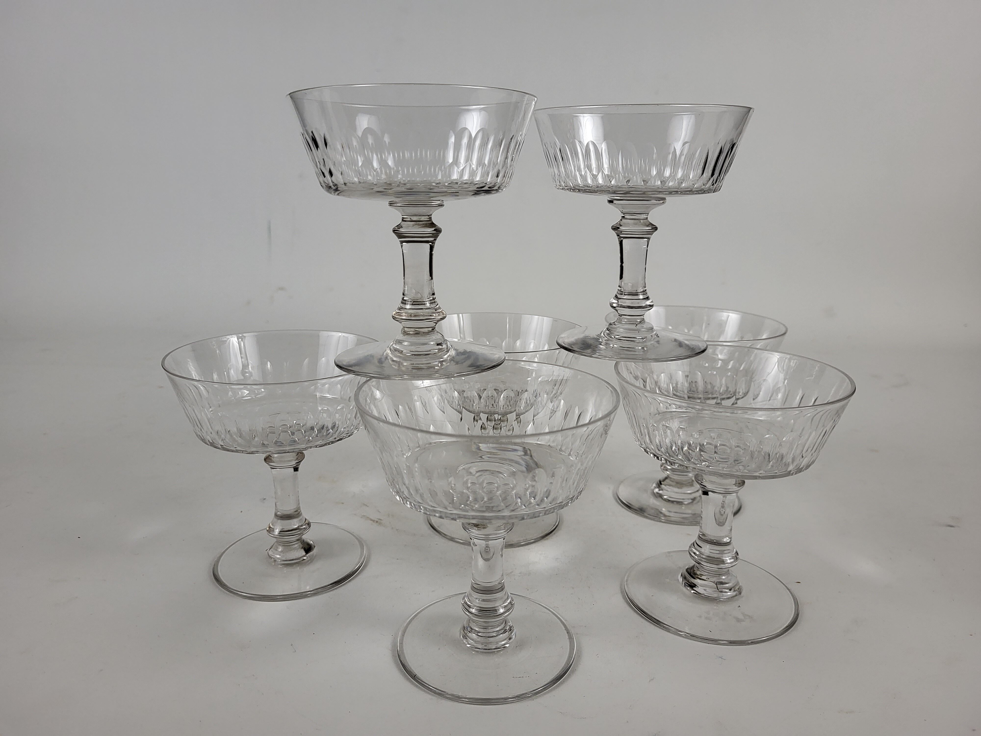Set of 7 champagne glasses in crystal XIXth