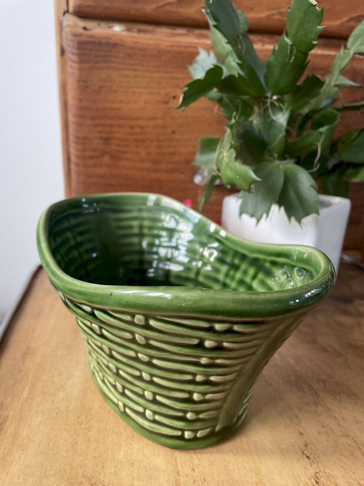 German ceramic pot, green wickerwork effect