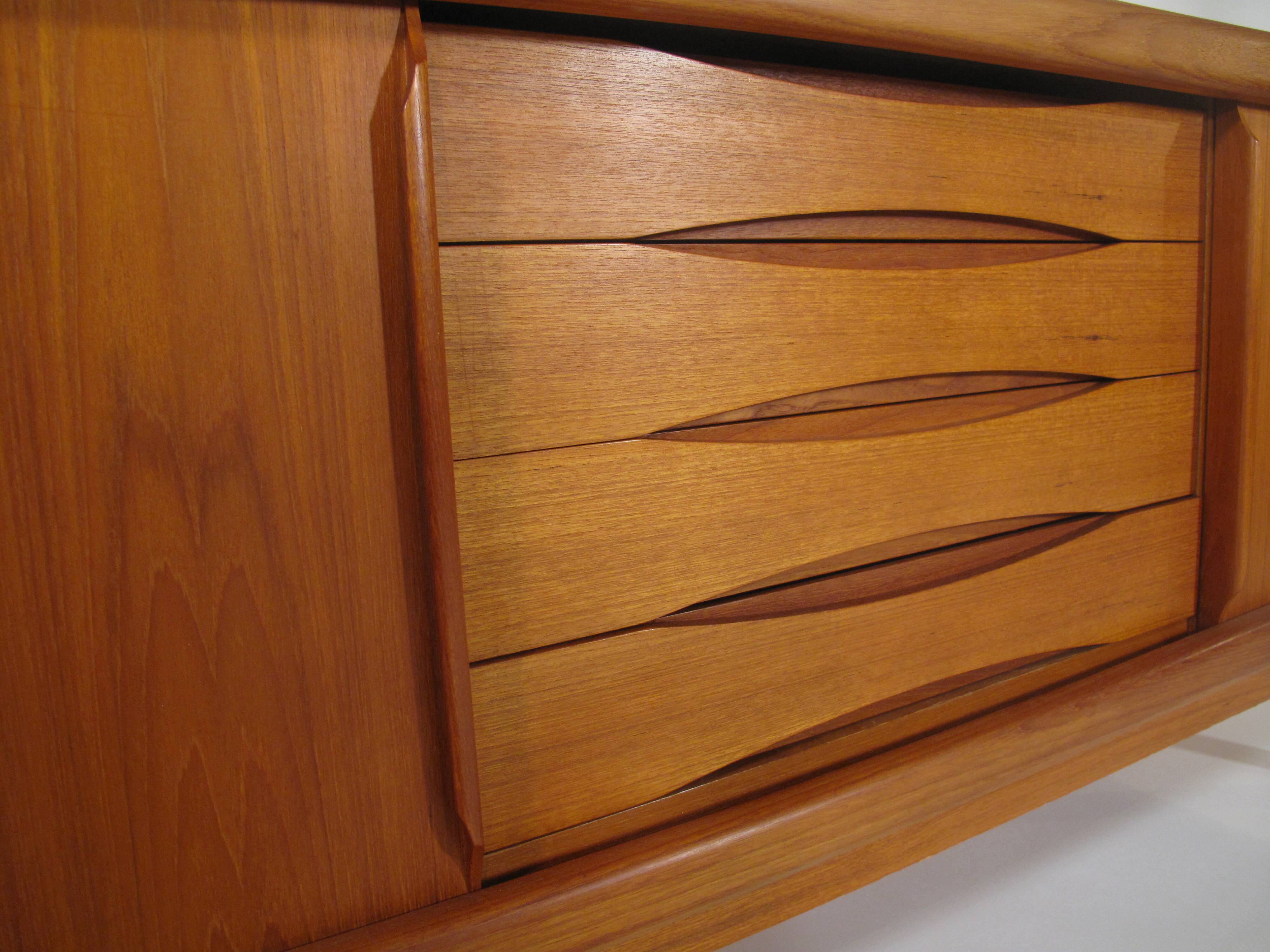 Enfilade scandinave en teck pas Hp Hansen Danemark 1960's