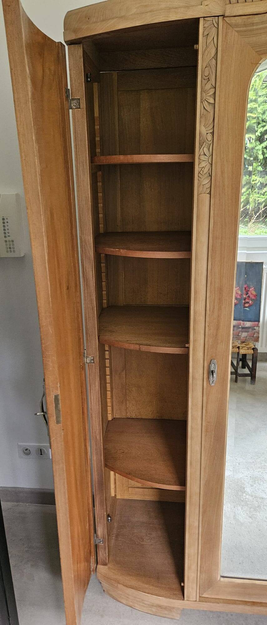 Armoire Art déco, 3 portes, 1 miroir, sablée