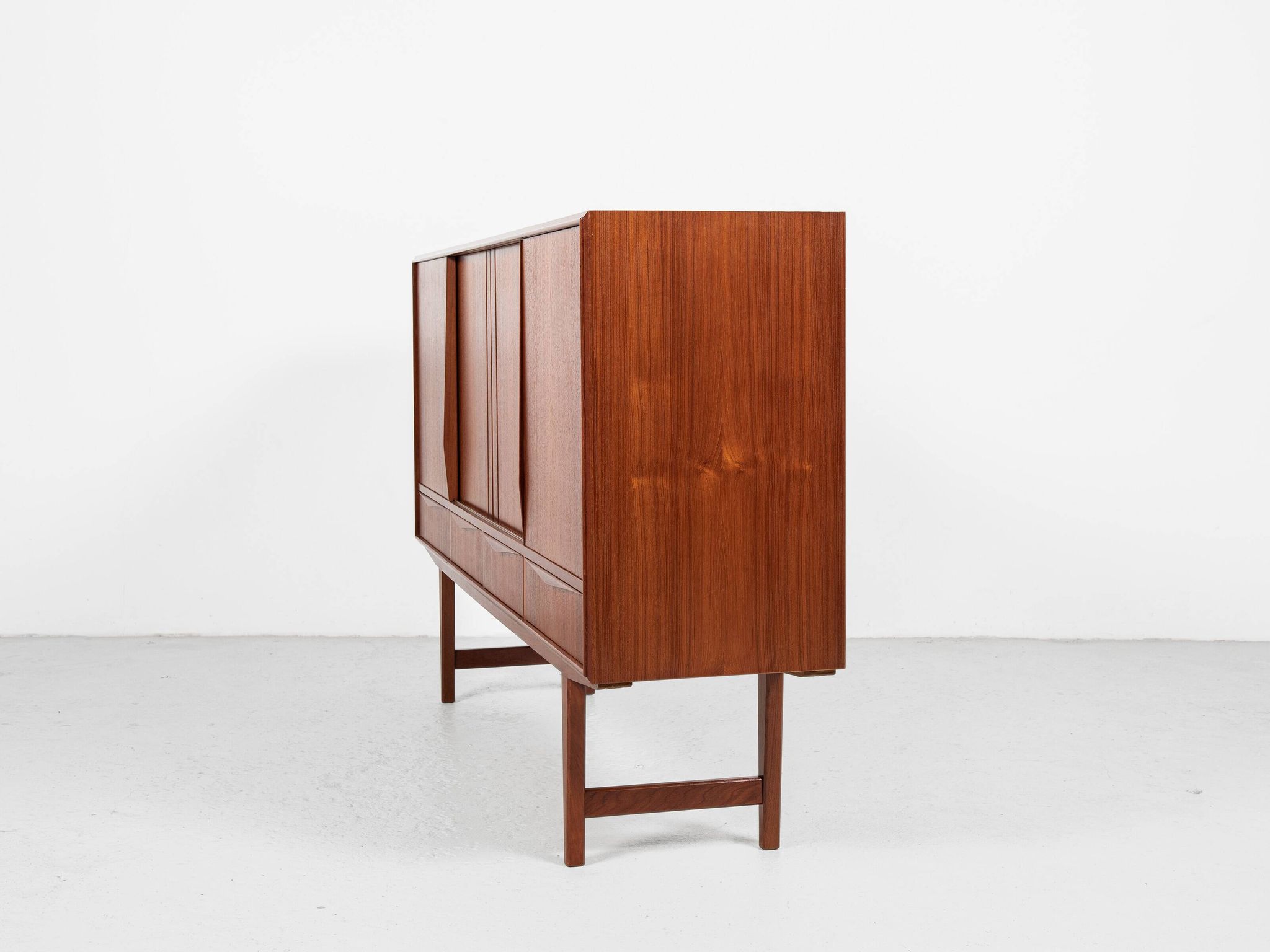 Midcentury Danish highboard in teak by E.W. Bach for Sejling Skabe 1960s - with 4 doors & 4 drawers