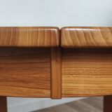 Round extendable elm table