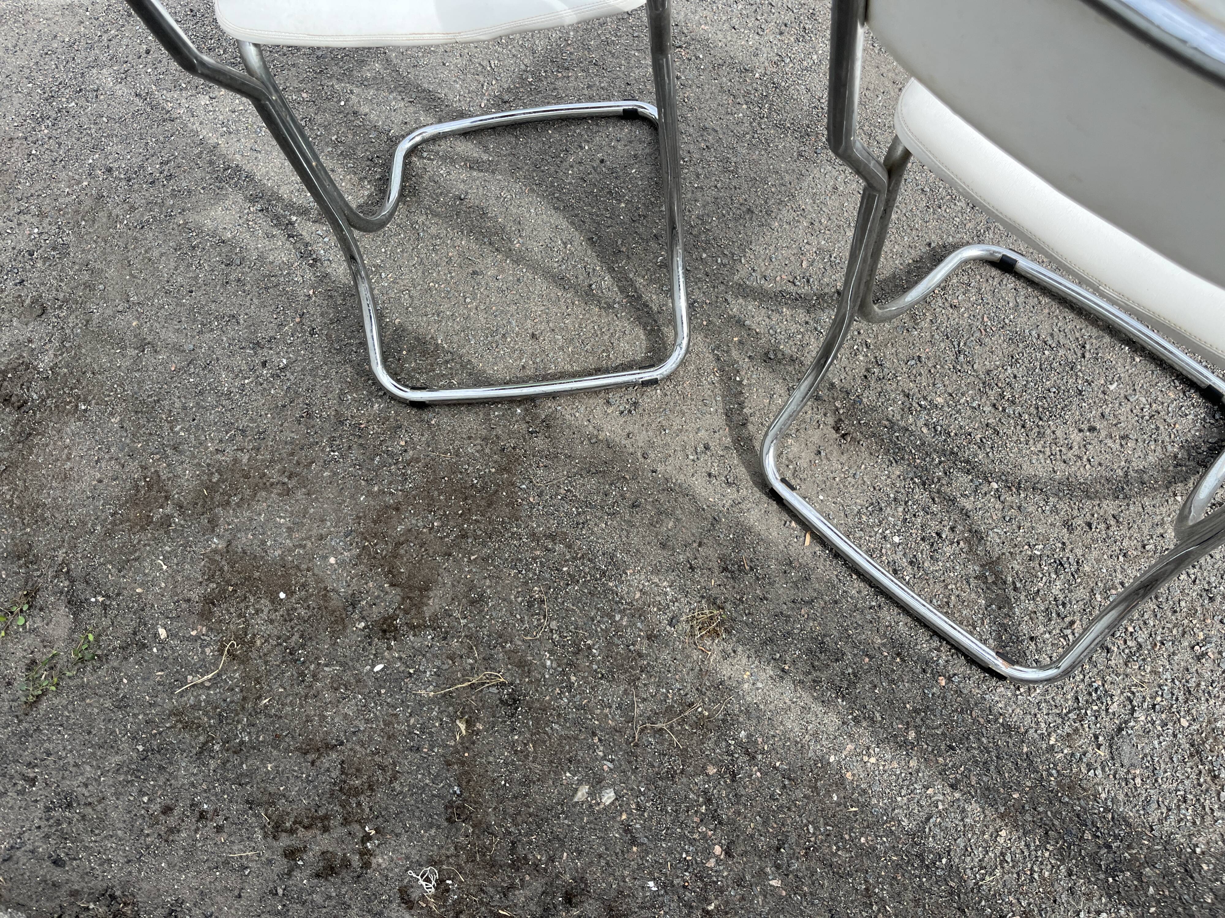 Pair of vintage chrome cantilever chairs, white leatherette – 1970s
