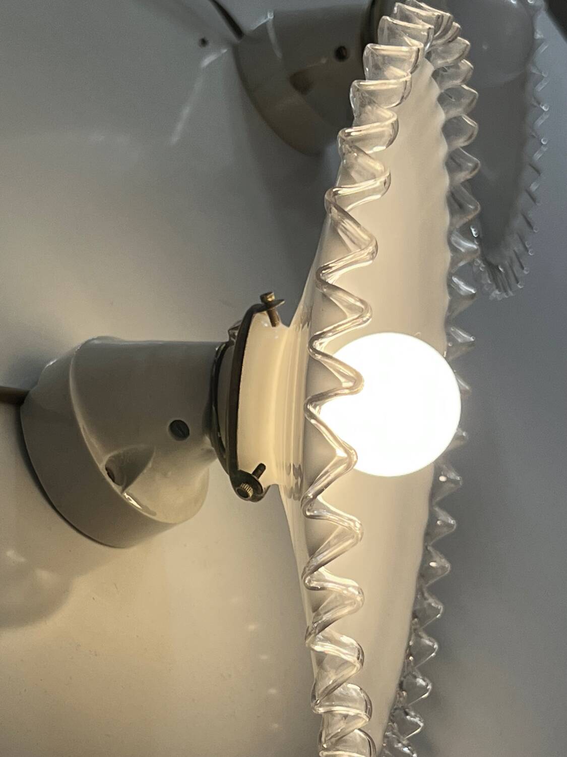 Pair of bistro wall sconces in scalloped opaline glass and Art Deco porcelain