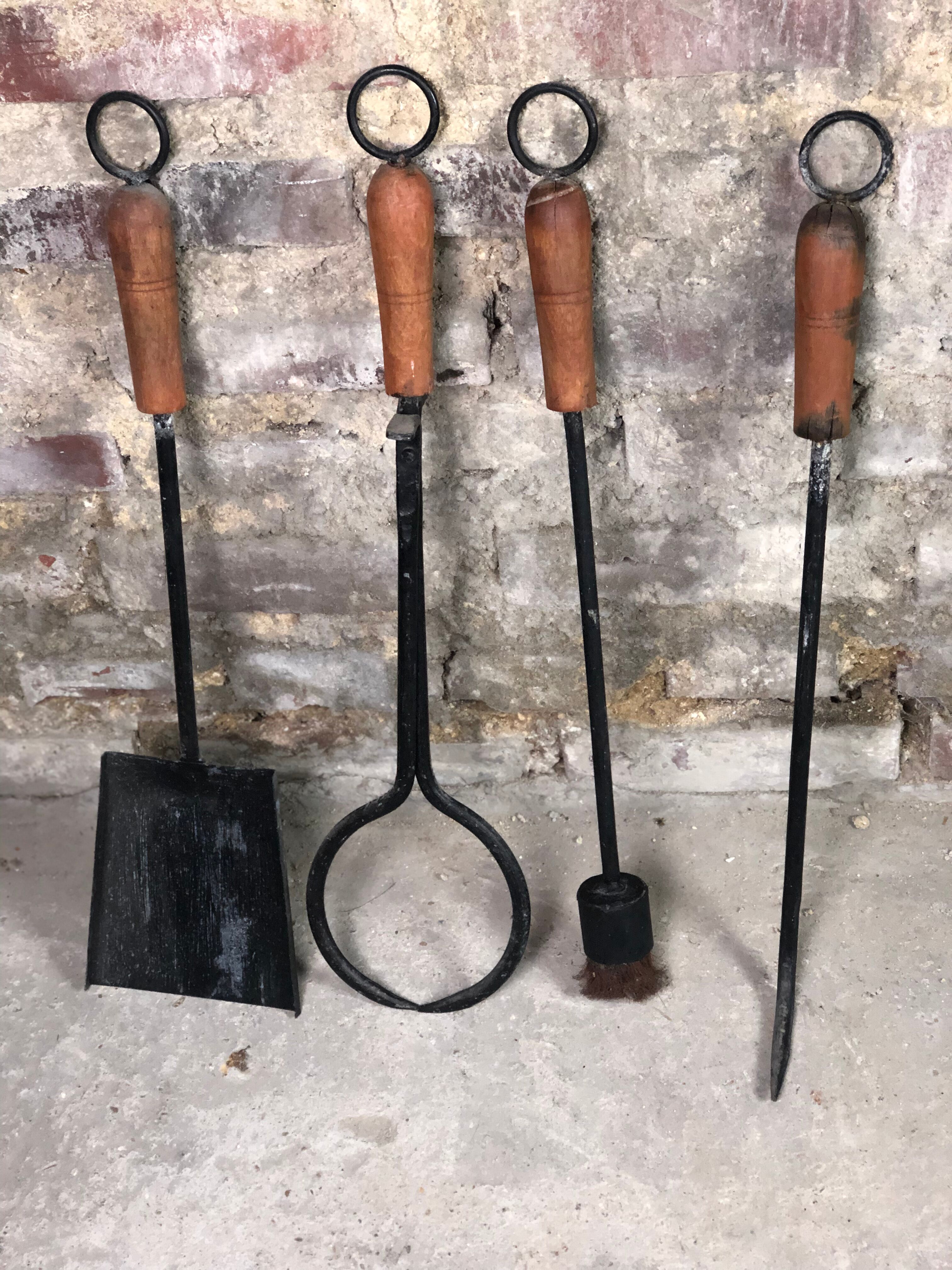 Full wrought iron fireplace servant