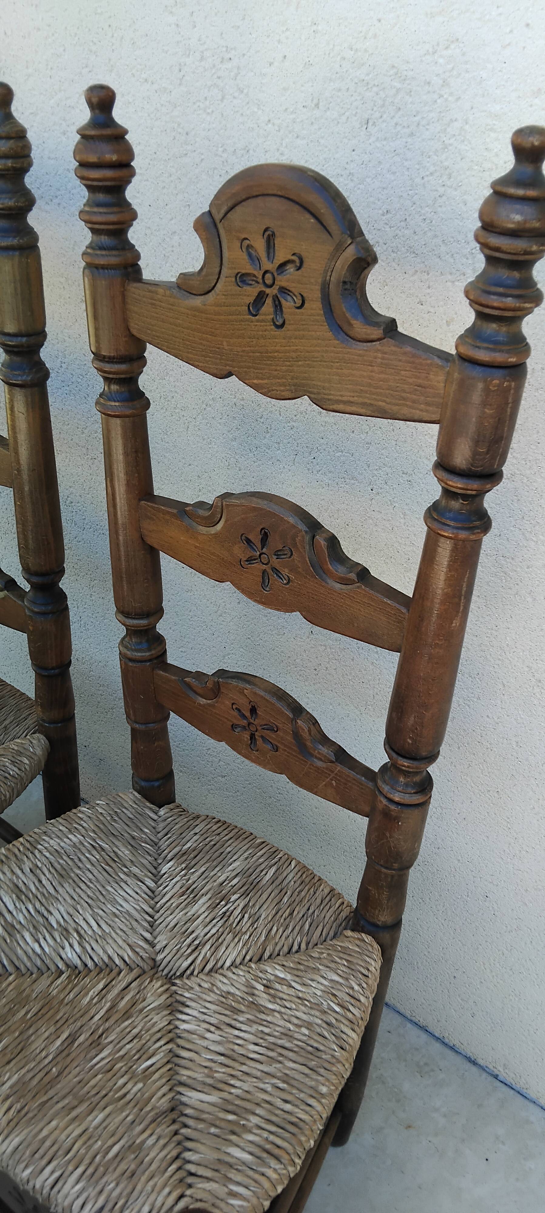 4 antique Provençal wooden chairs