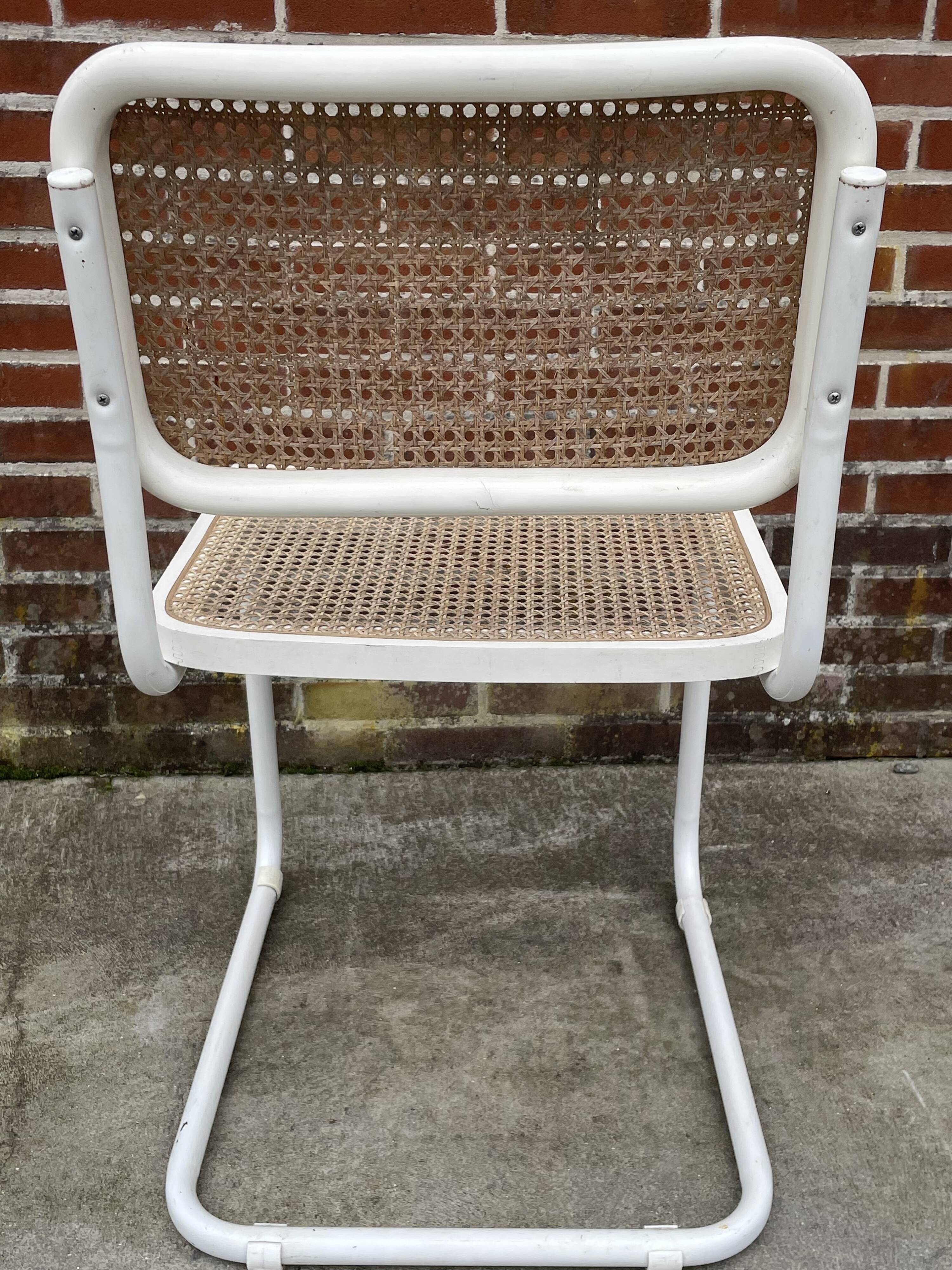Set of 4 Cesca b32 model chairs in white by Marcel Breuer