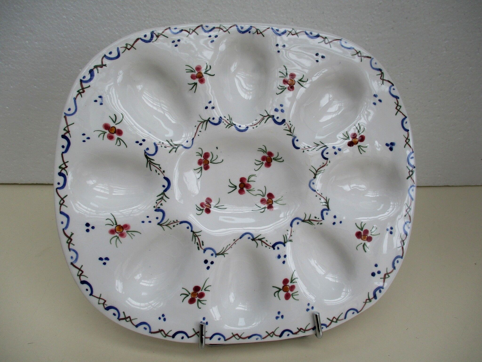 Ceramic egg dish