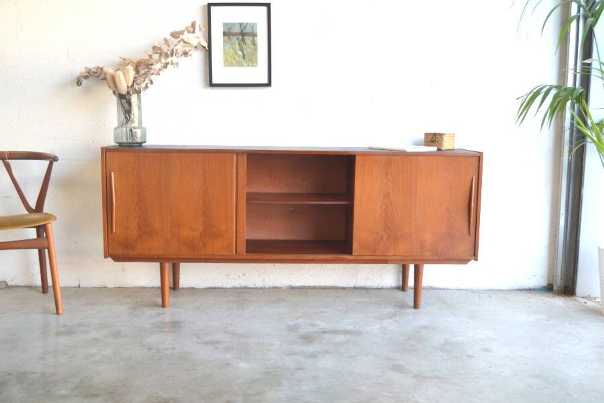 Danish sideboard – sliding doors * 181 cm