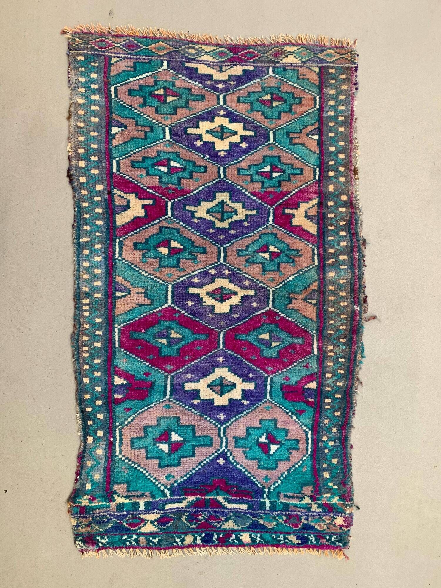 Small vintage turkish rug 91x52 cm, short runner, tribal, shabby, mini carpet
