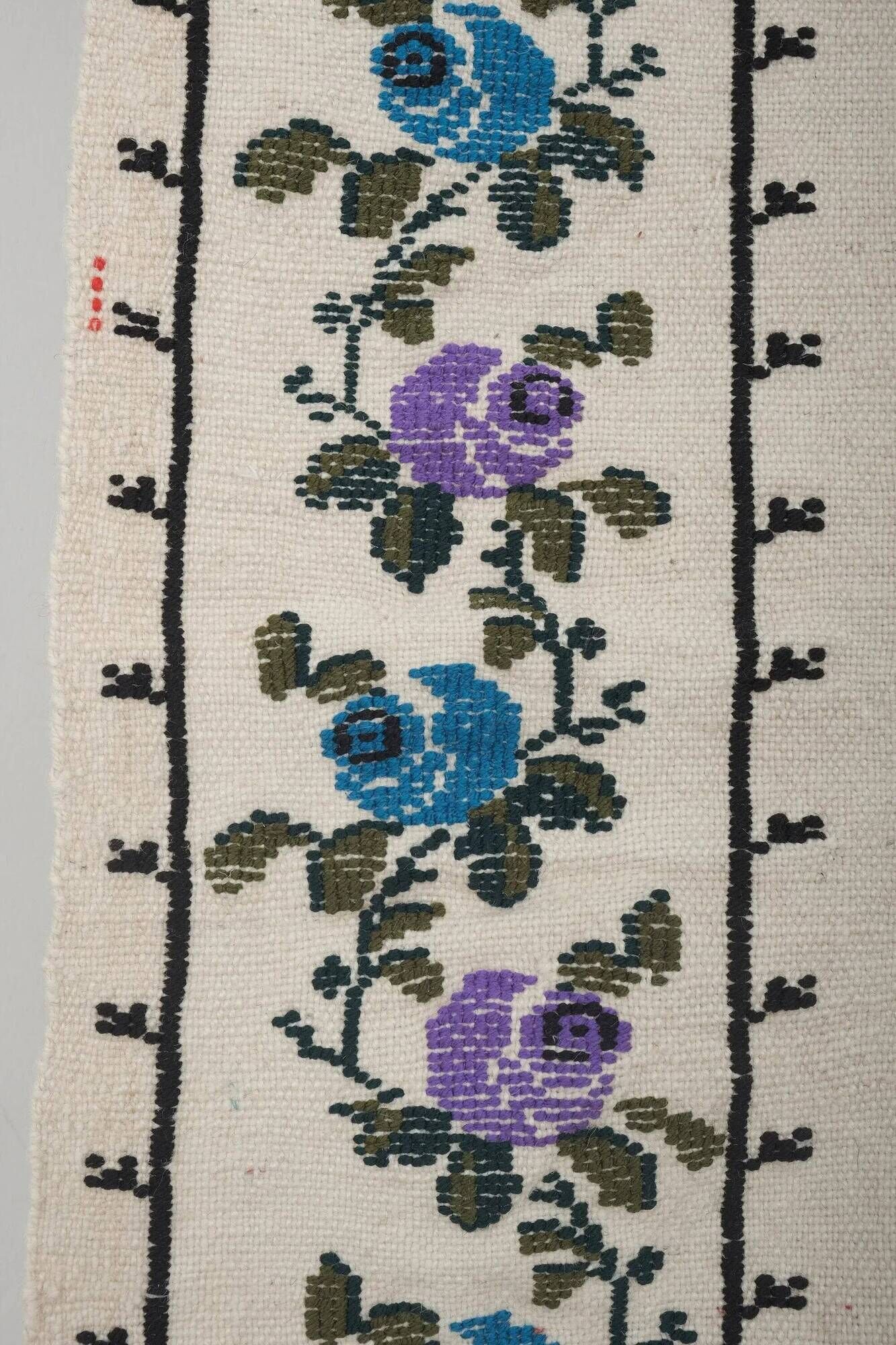 Vintage Turkish kilim handwoven 150x240 cm