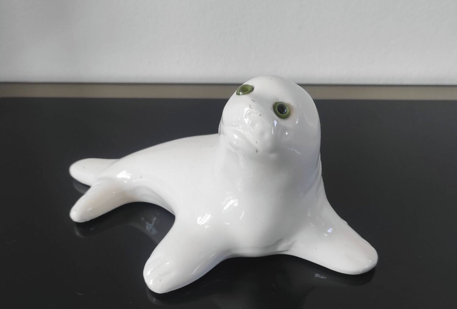 Ceramic glazed "blanchon" seal statuette from Alcobaça – Portugal