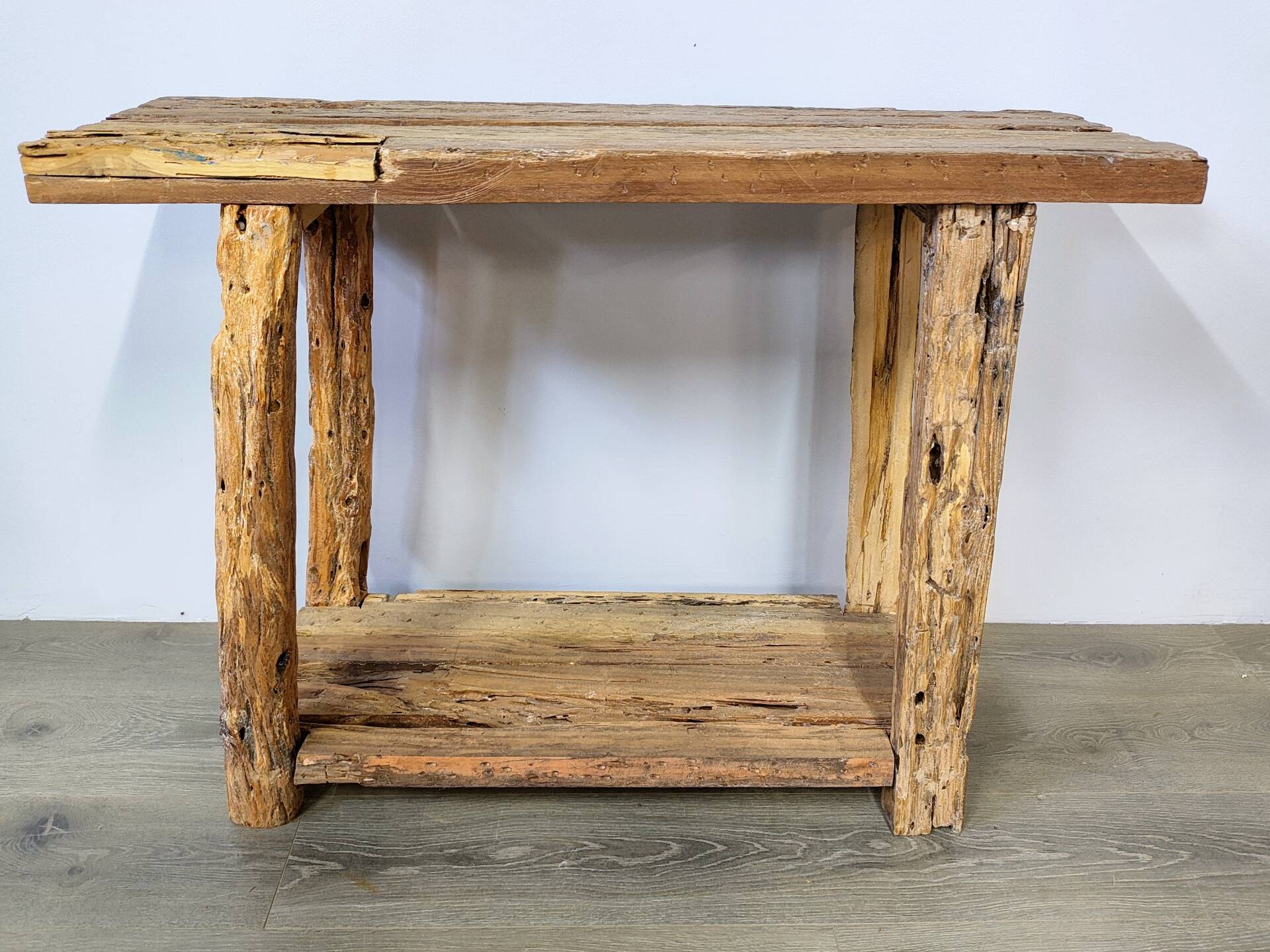 Petite console en bois brut ancien
