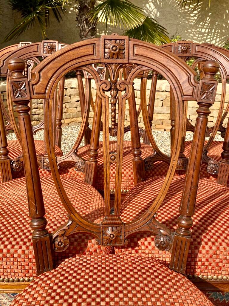 Suite of 6 chairs in walnut  Louis XVI style