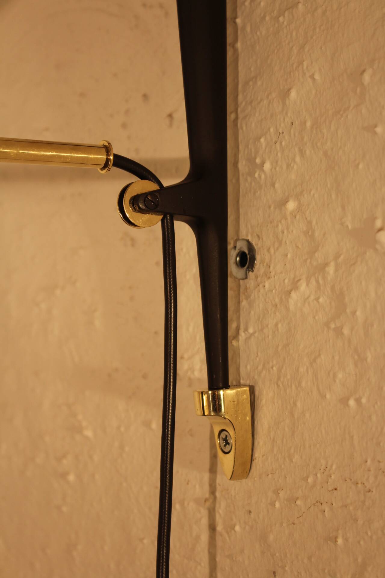 Arlus edition counterweight wall light