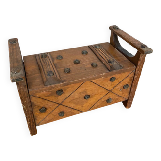 Ancien Pot A Tabac Boite Bois Forme Coffre Moyen Âge Vintage