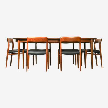 Niels O. Møller Set with Six Møller Chairs No. 77 and Table No. 15 in Teak Made in Denmark