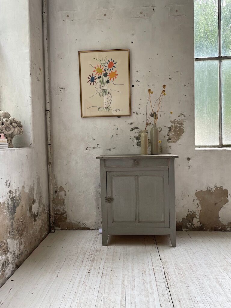 Confectioner furniture loom gray blue