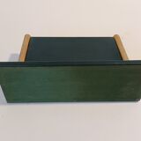 Porte-lettres Art Déco en cuir vert et laiton doré