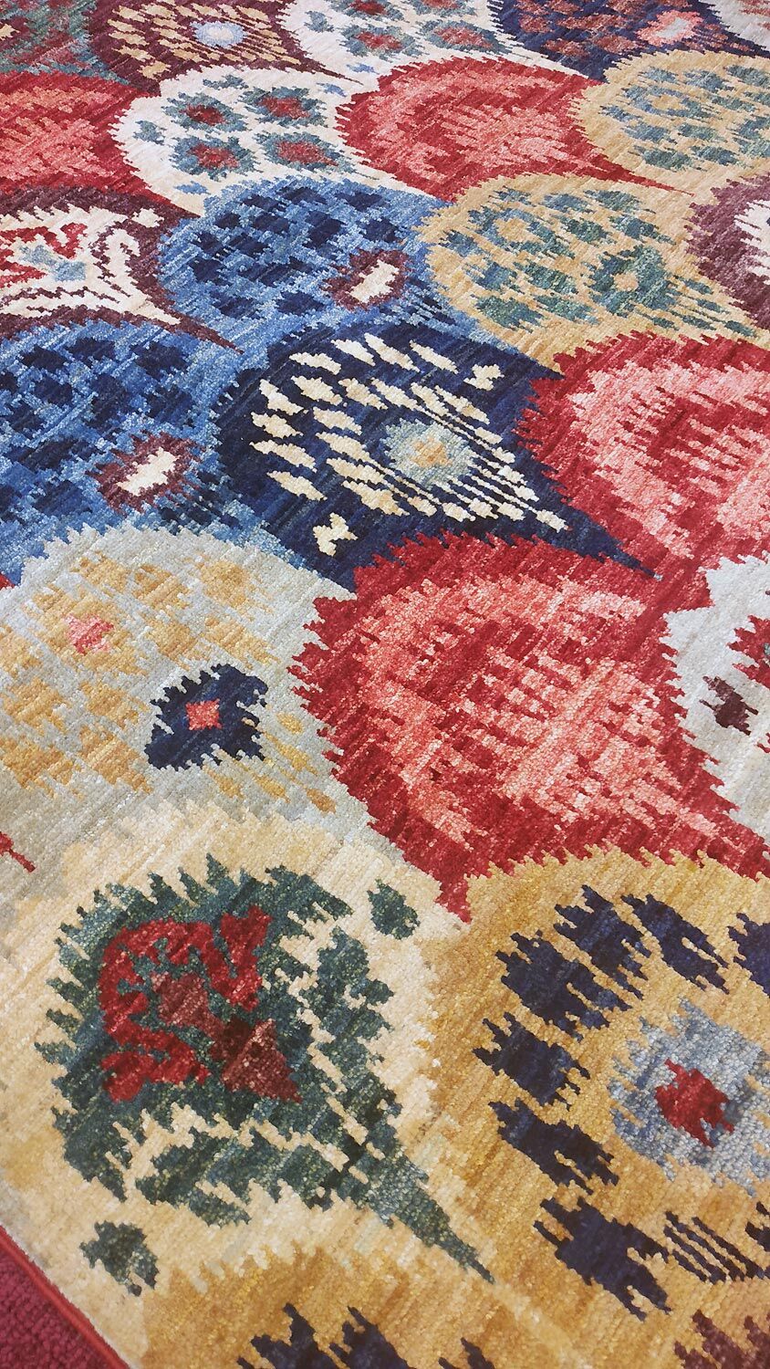 Carpet "peacock" living room