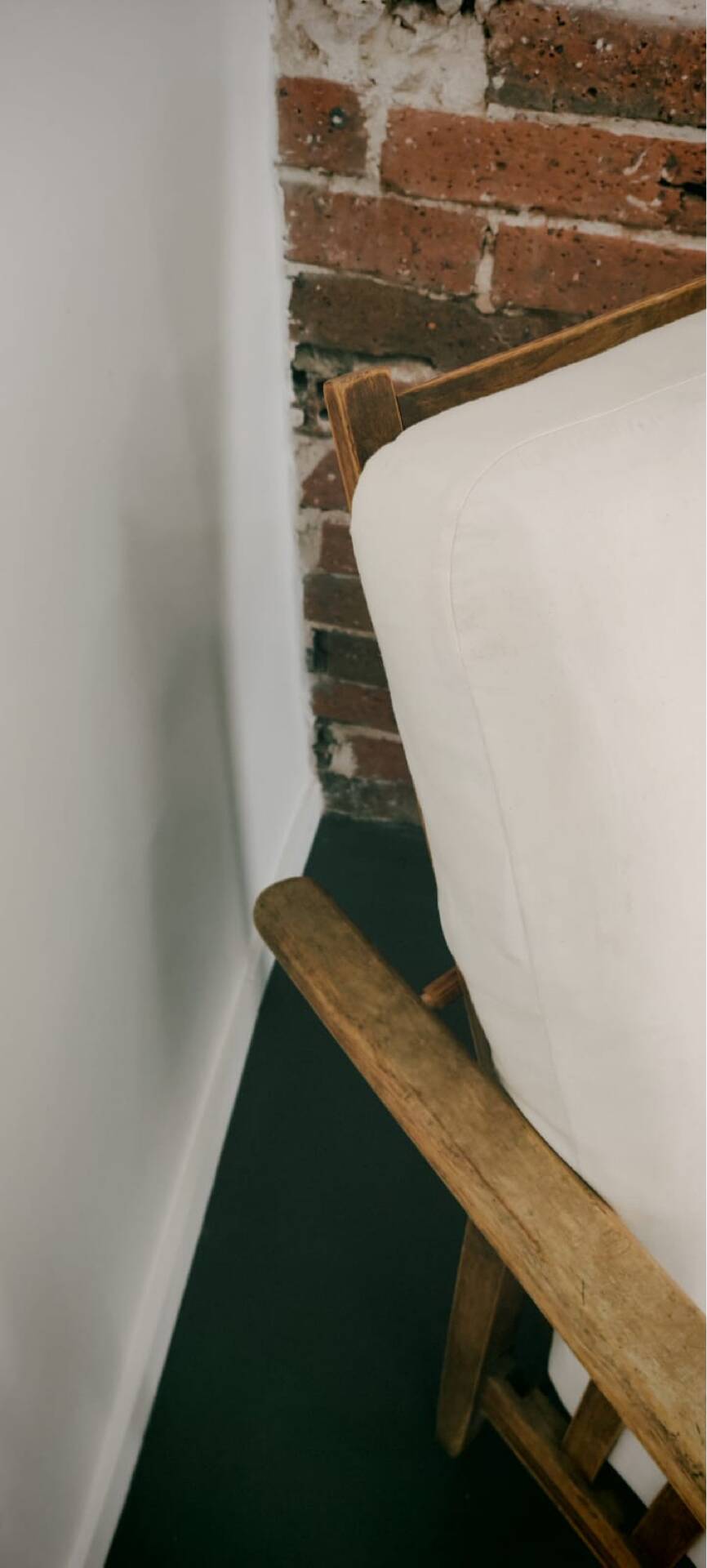 Sleek design armchair for reading nook