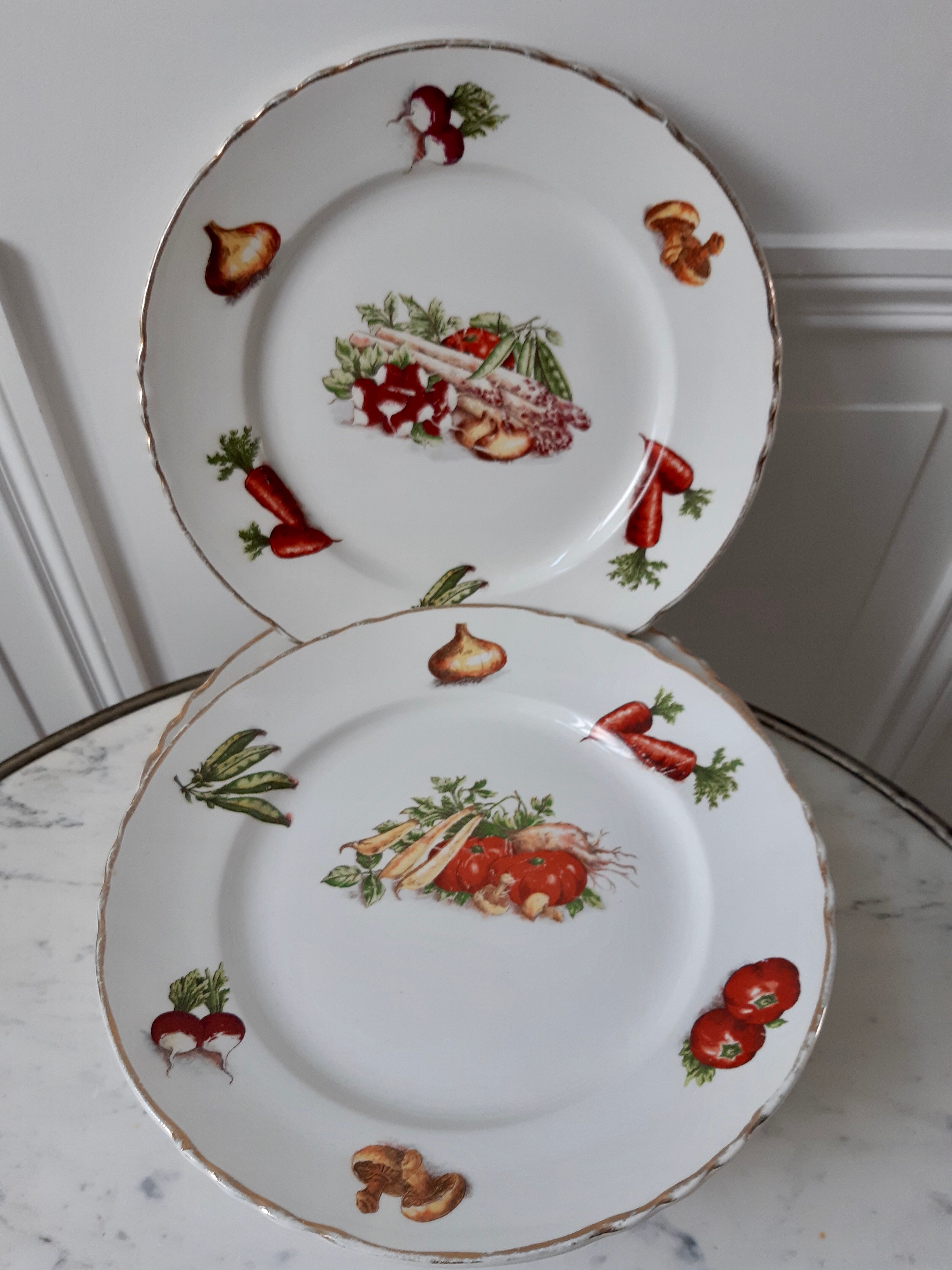 Set of 9 flat plates vintage vegetables