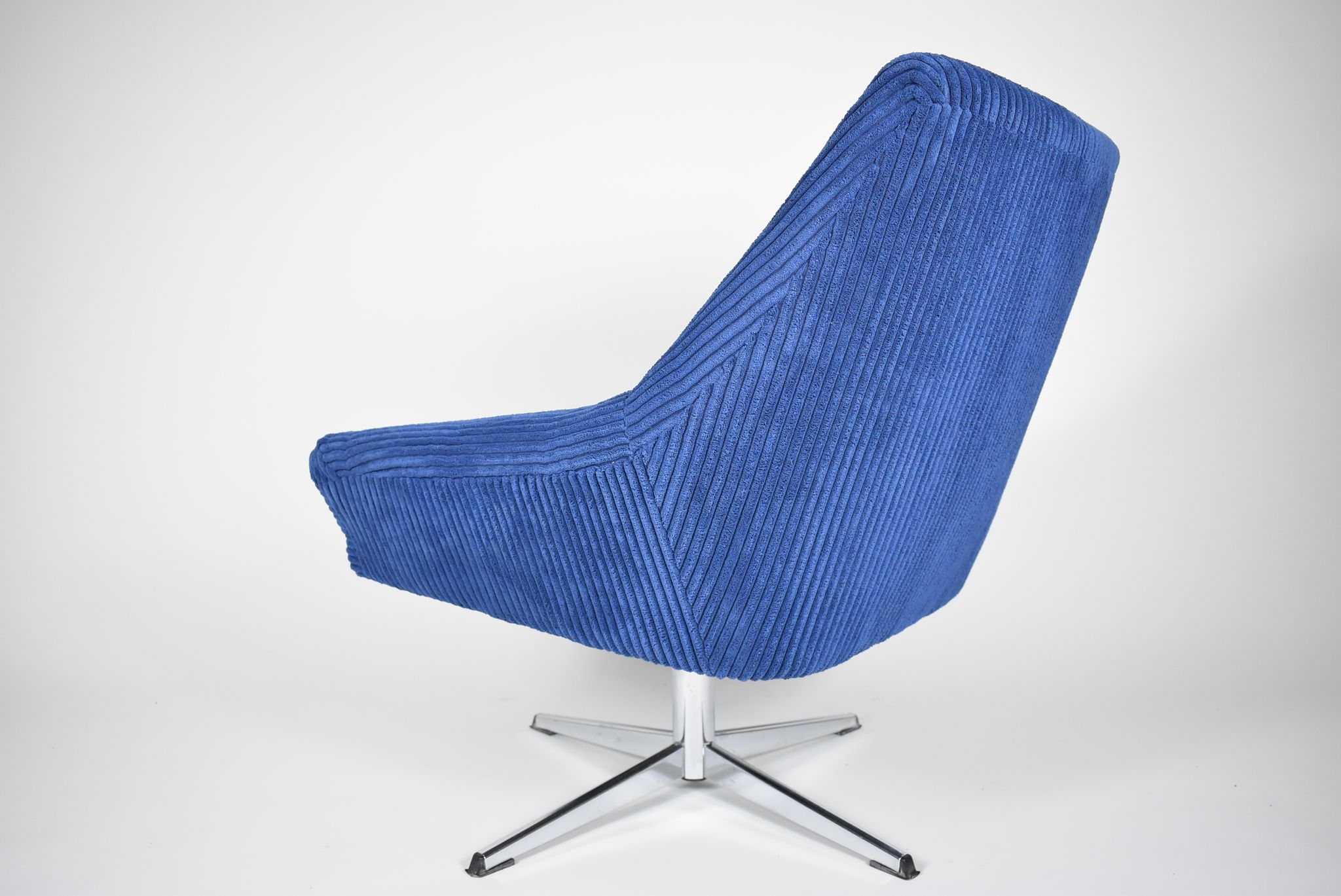 Vintage Cord armchair Shell, Deutsche Democratic Republic, DDR, 1960s, Blue