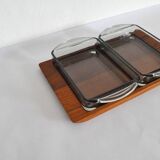 Plateau de service danois moderne en teck avec bols en verre par Wiggers, Danemark, 1960s