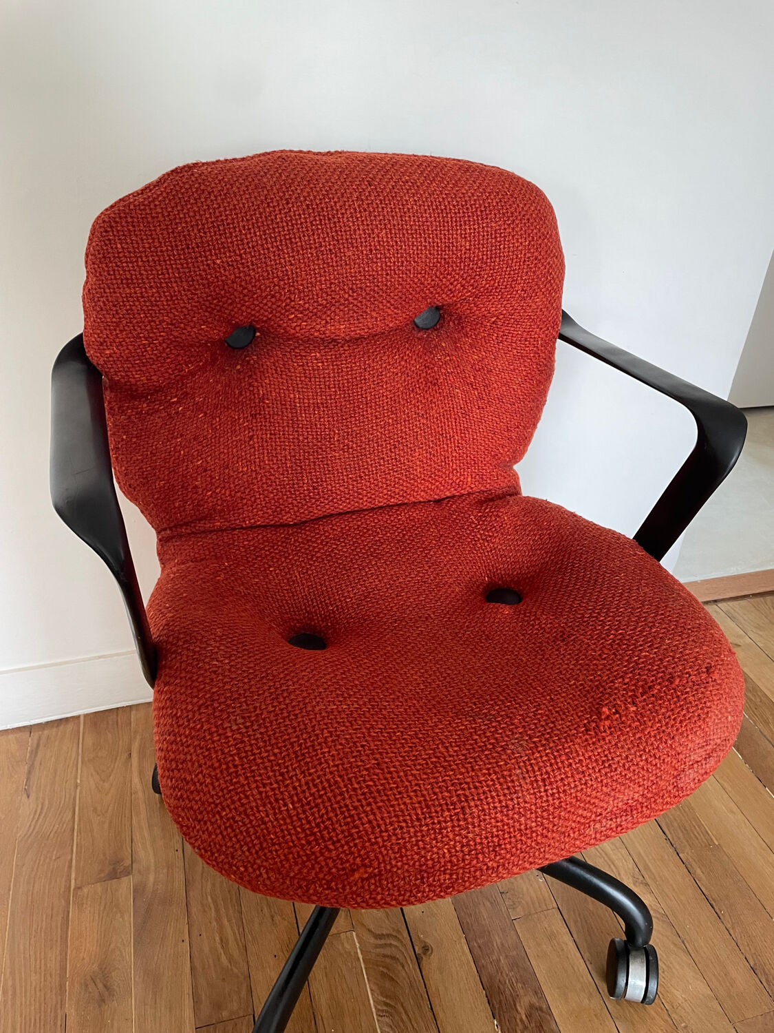 Knoll office chair