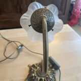 Tulip lamp