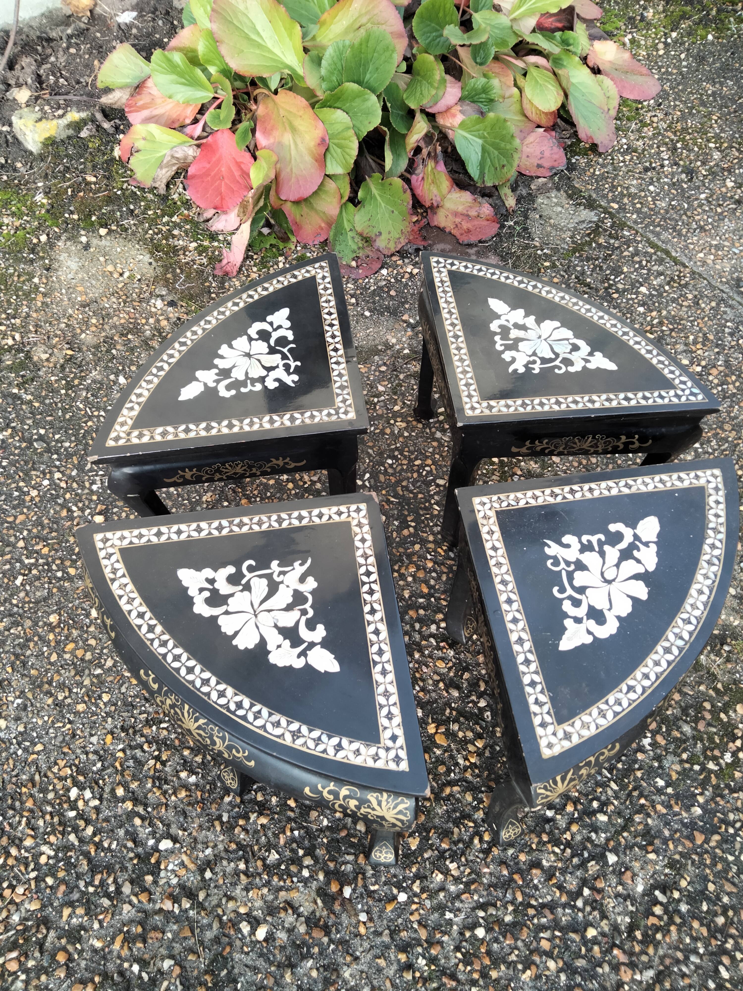 Coffee table Asian décor inlaid with vintage antique mother-of-pearl