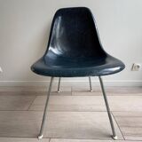 Set of 5 original Eames DSX fiberglass chairs