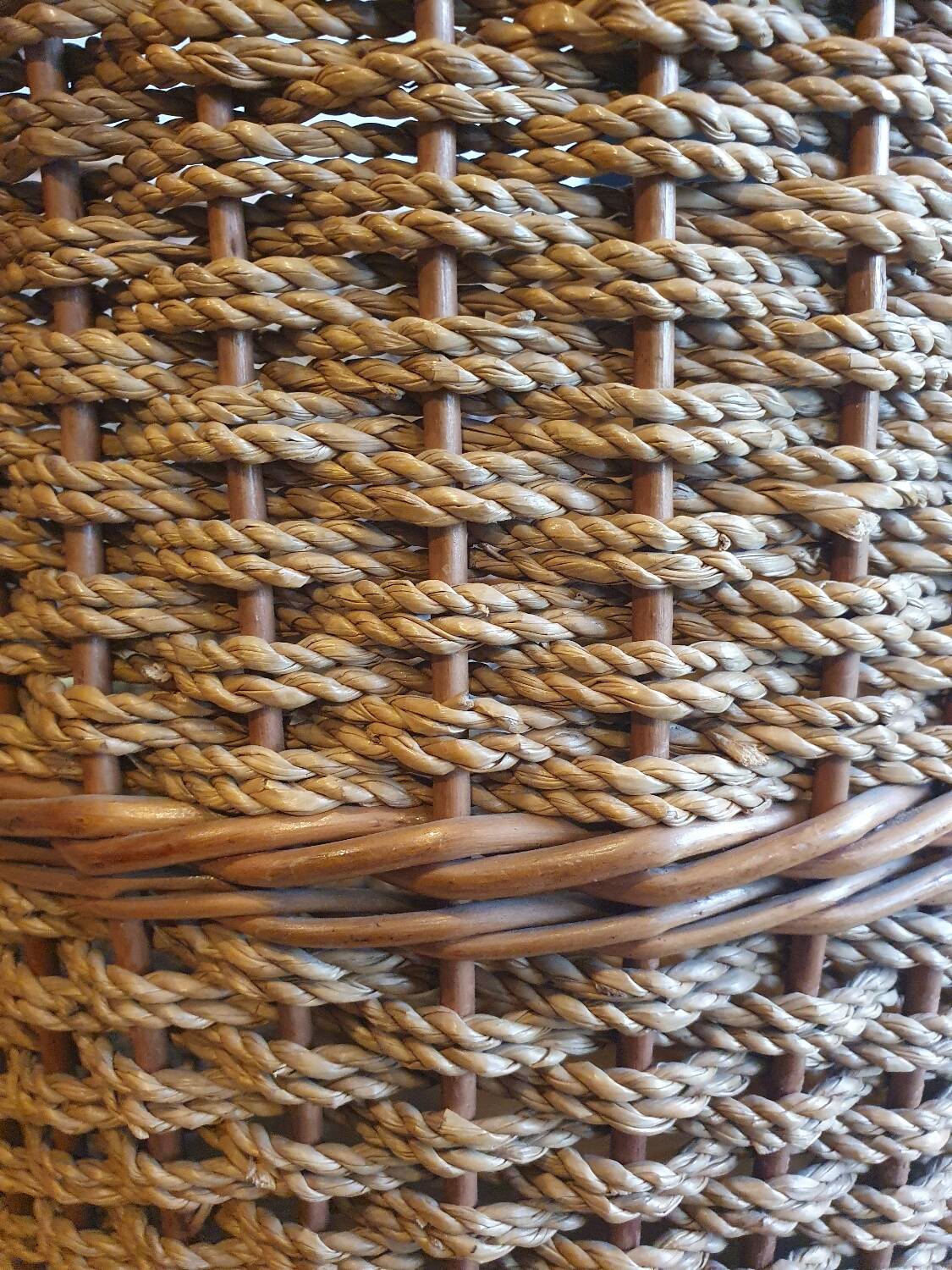 Rattan plant pot