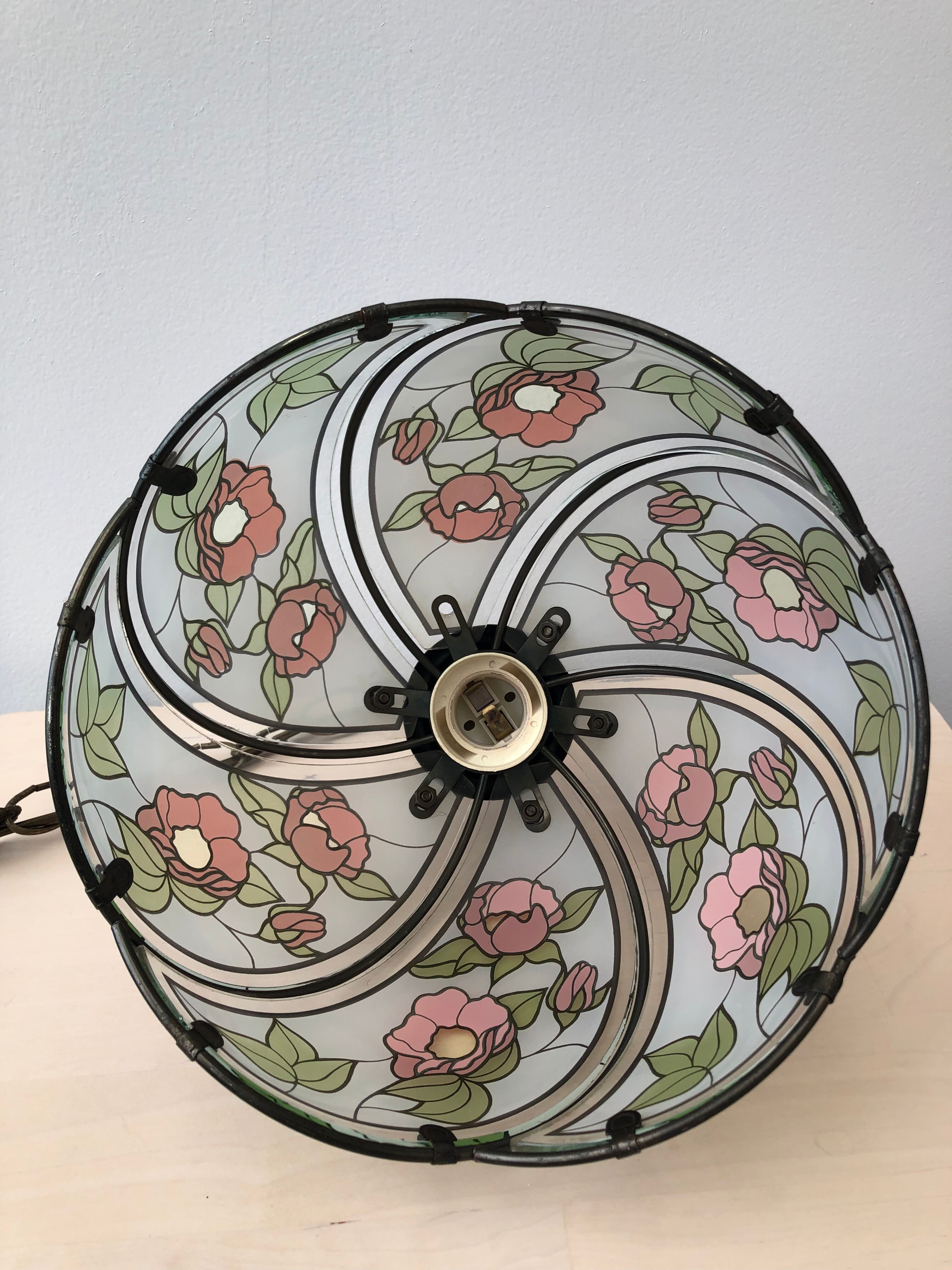 Glass pendant lamp, floral pattern