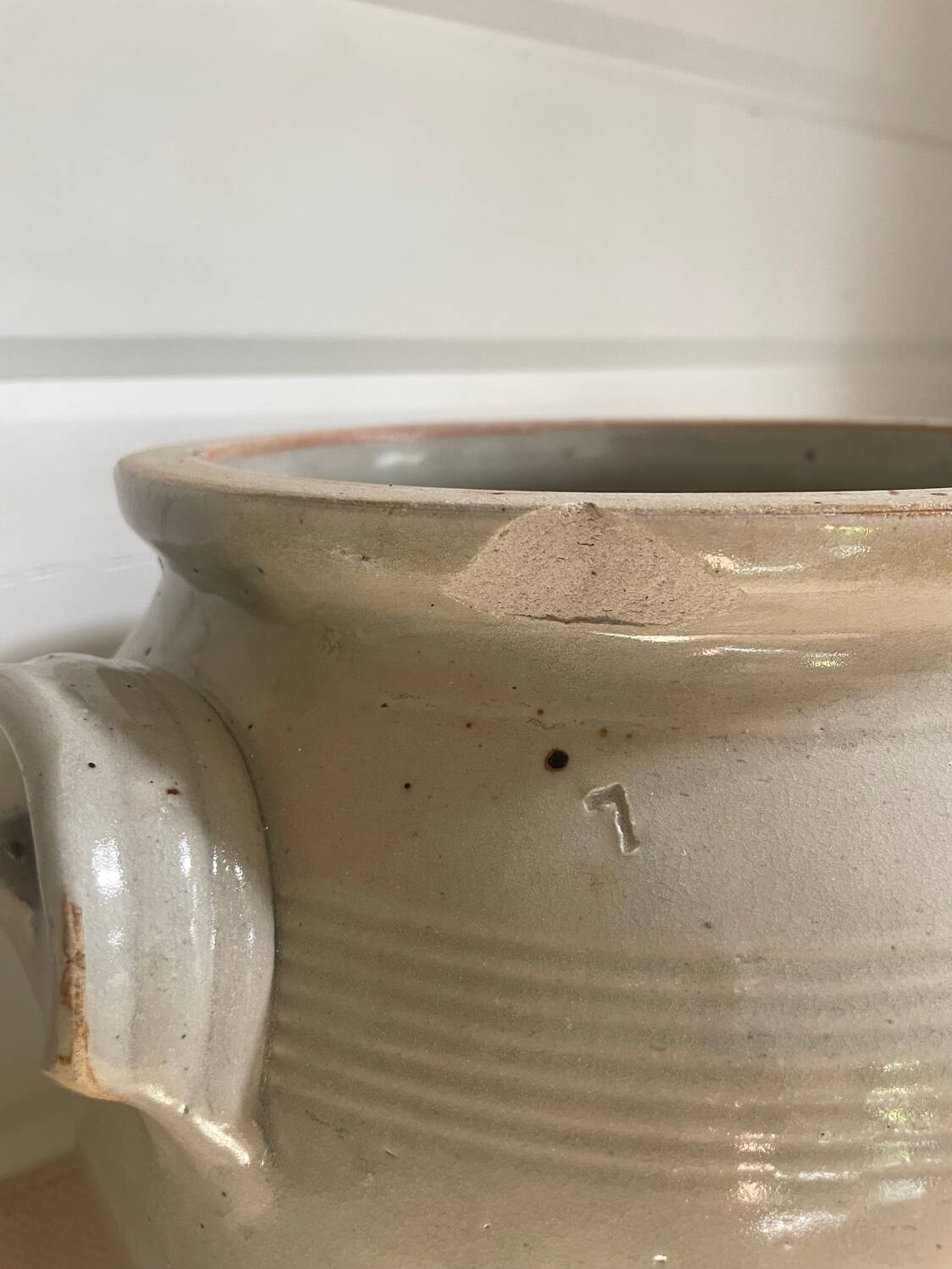 Glazed stoneware pot