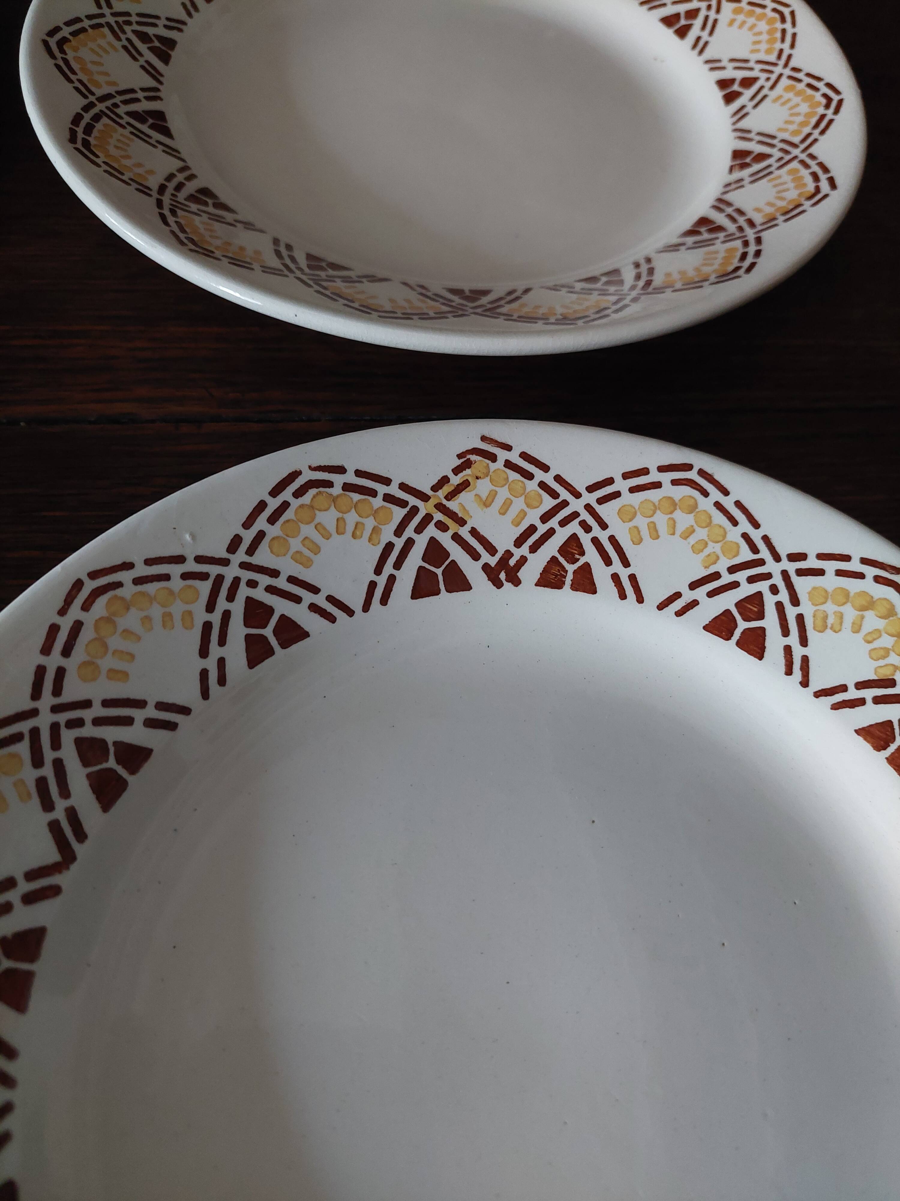 Flat plates set of four HBC Choisy le Roi Elianne decor