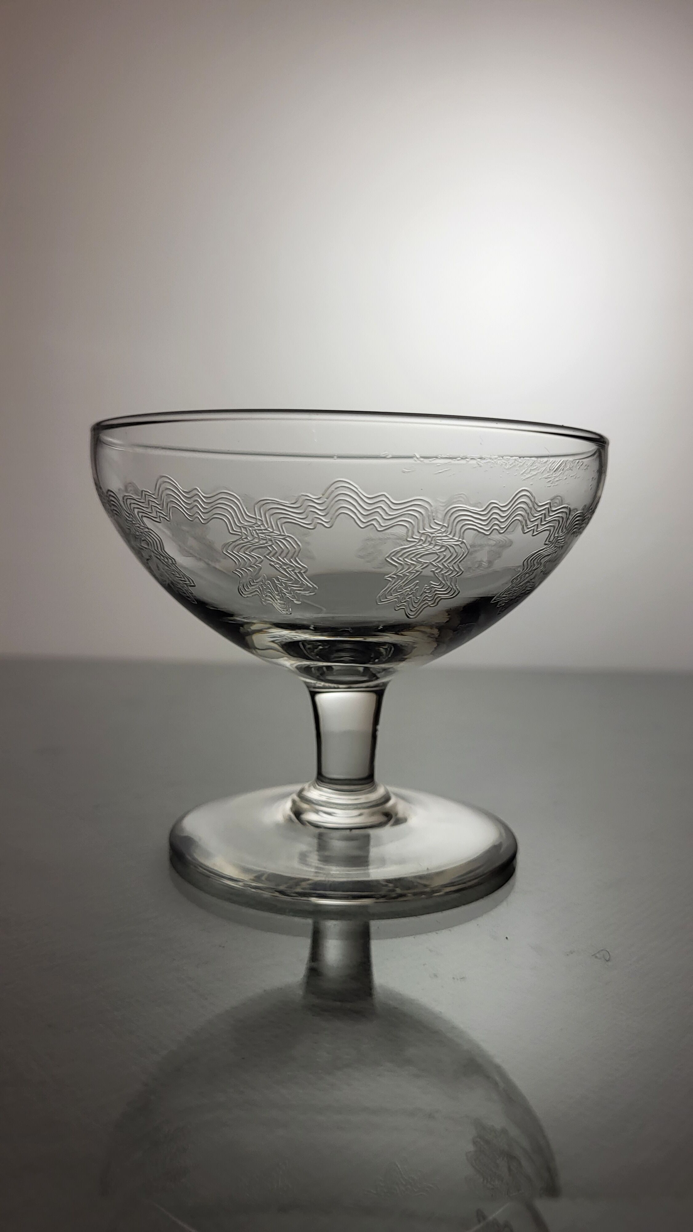 Set of 7 crystal champagne glasses