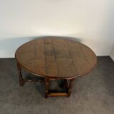 18th-century oak Gateleg drop-leaf dining table