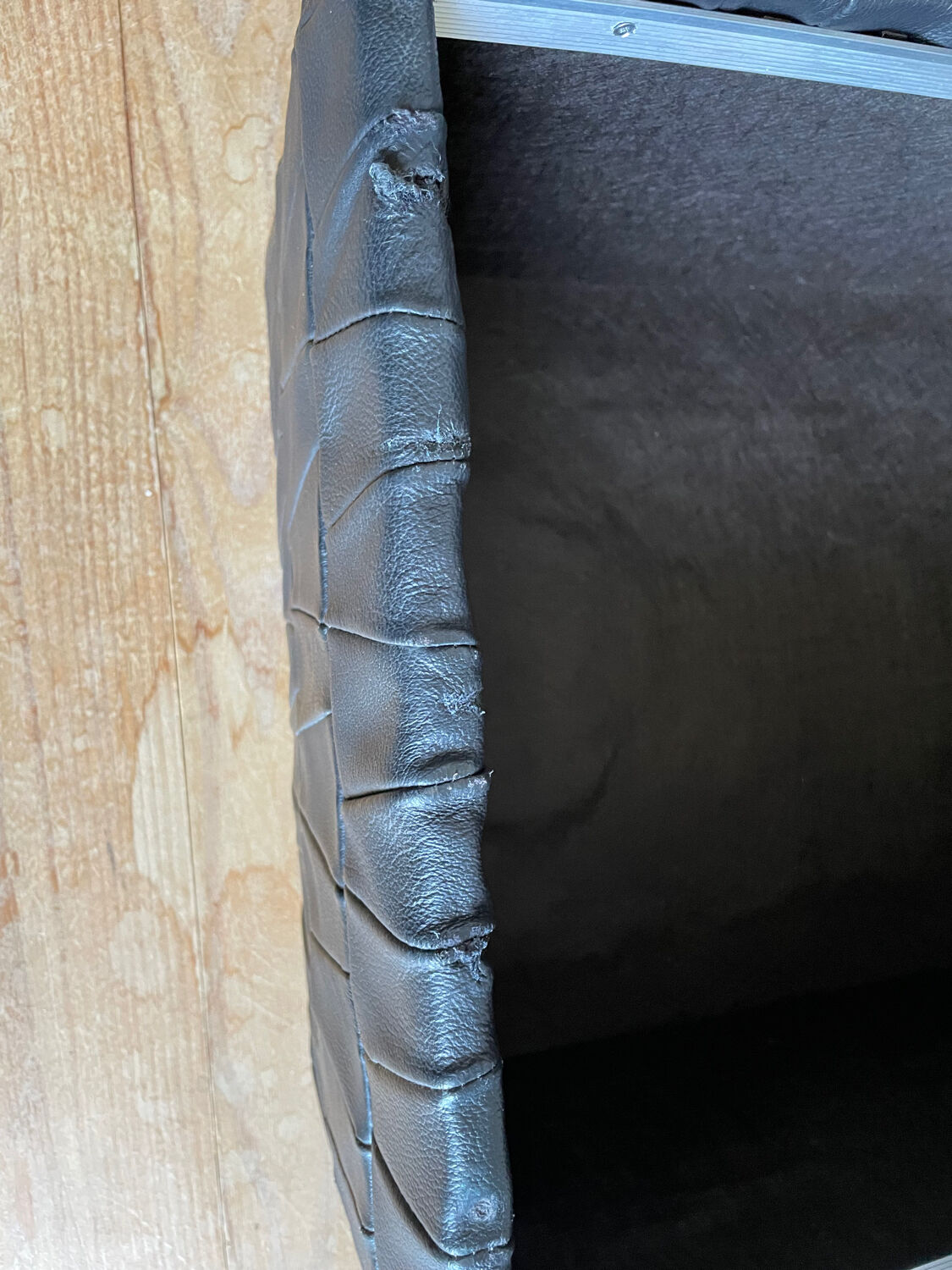 Black leather chest ottoman from Sède