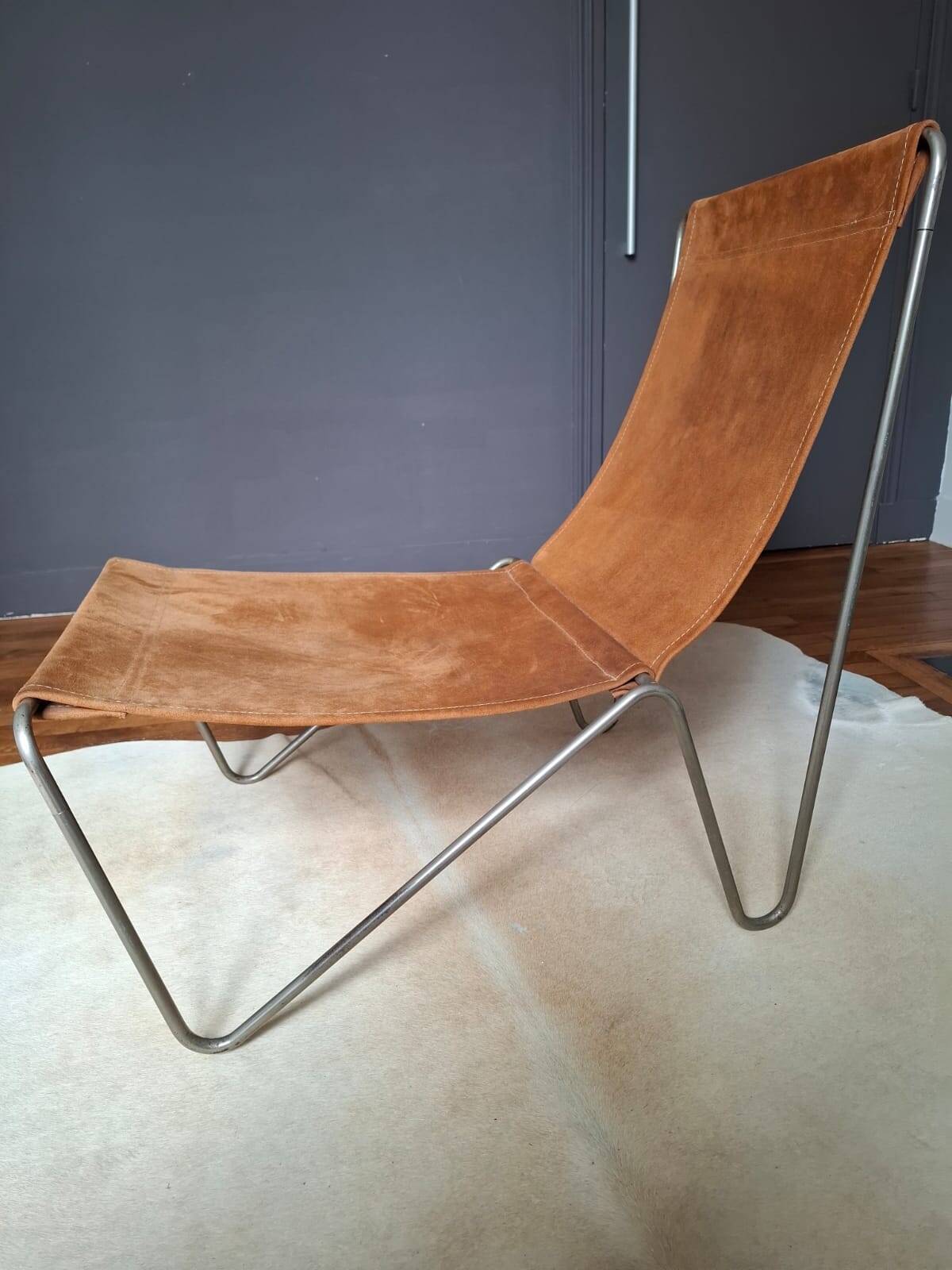 Bachelor Chair