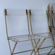 4 chaises pliantes « les invisibles » pour Marais international 1970