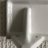 Shelf in white ceramic 1910