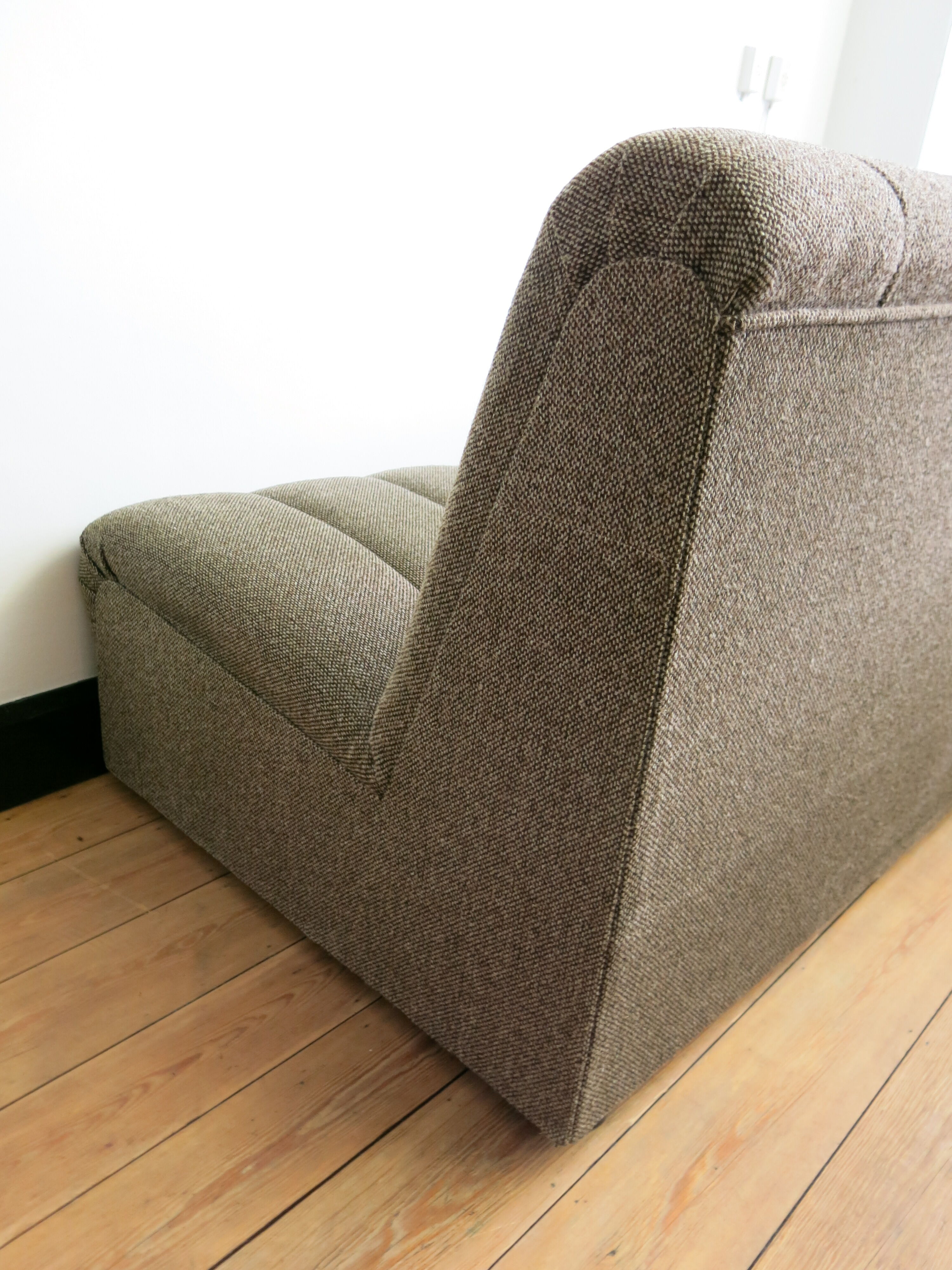 Seventies two-seater driver