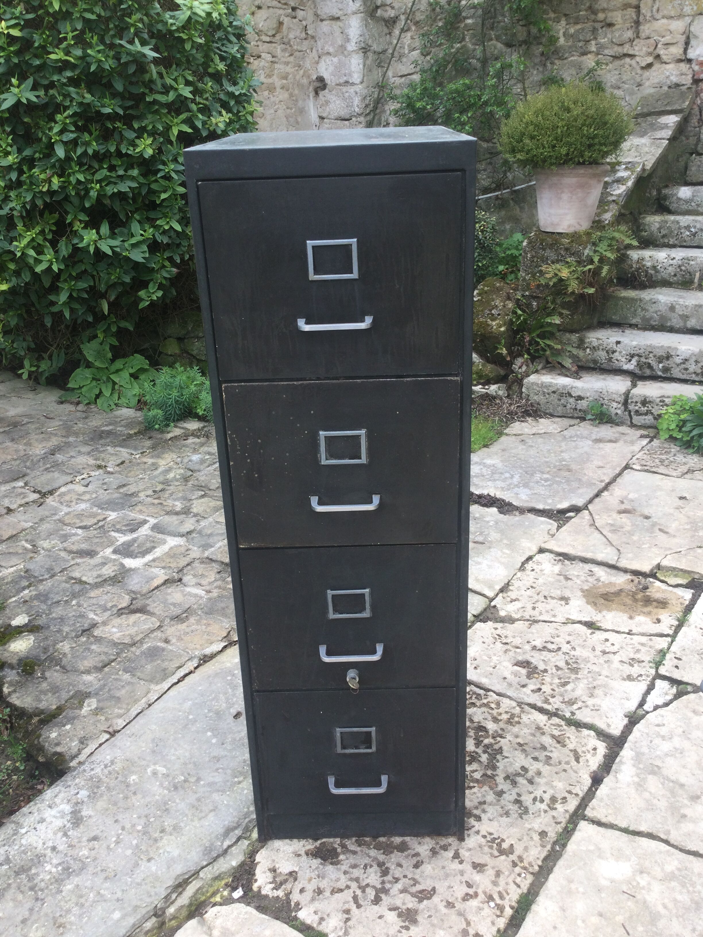 Industrial furniture 4 drawers