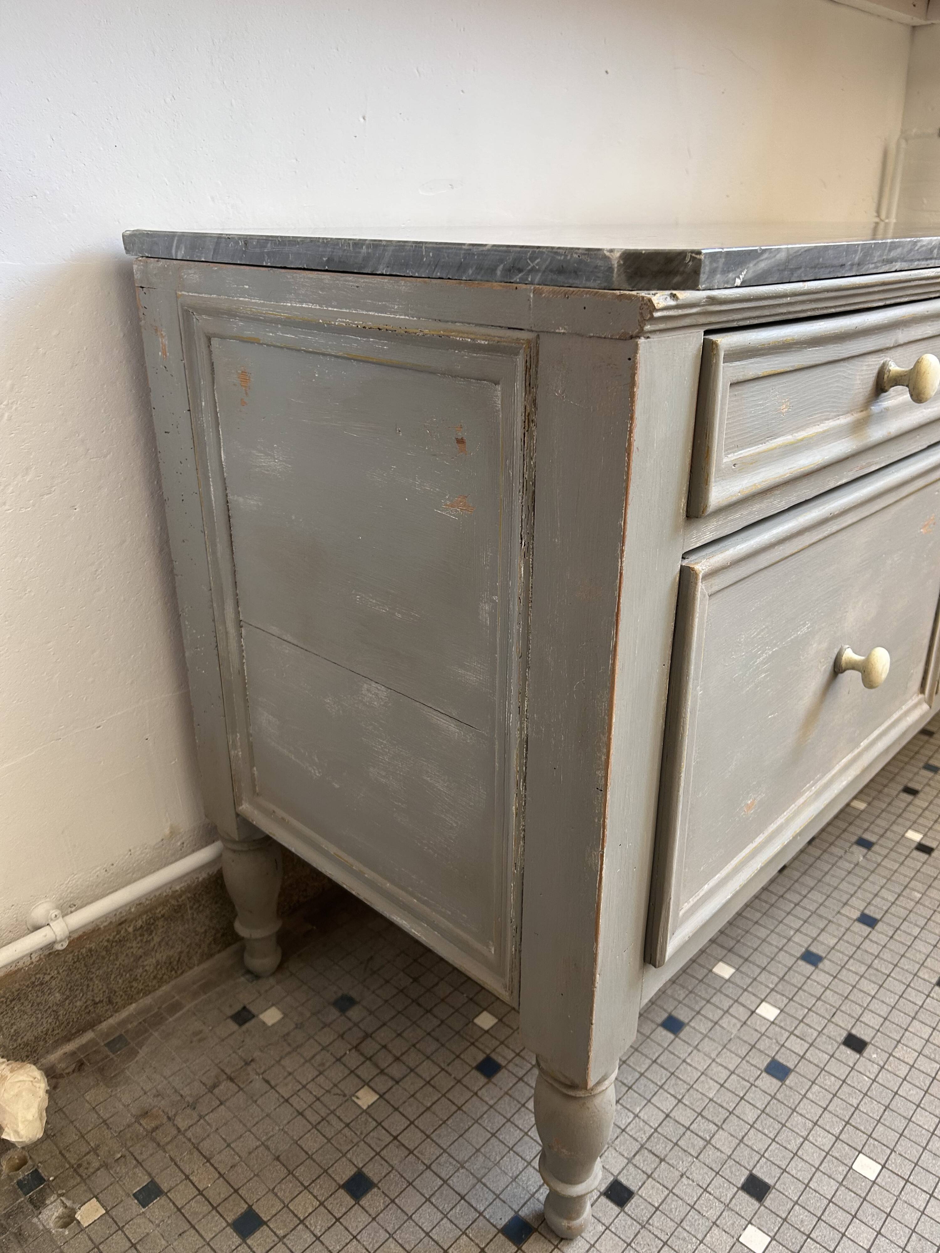 Bakery/pastry shop furniture