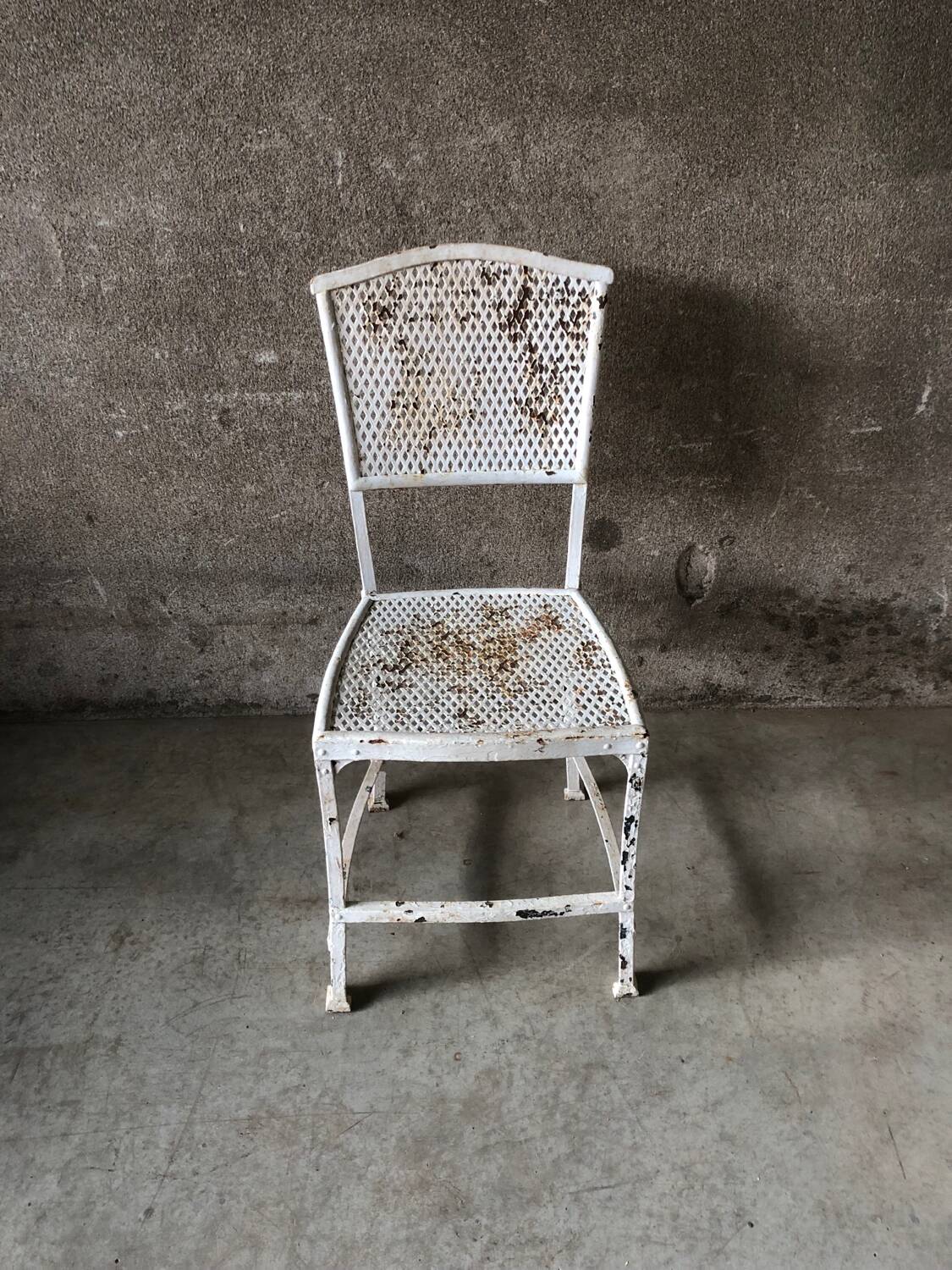 Gustave Serrurier Bovy designer garden chair