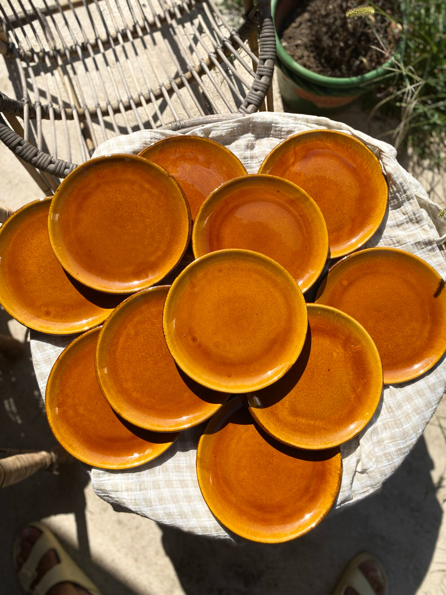 Set of 12 ancient stoneware plates Mourre-Milon, Dieulefit